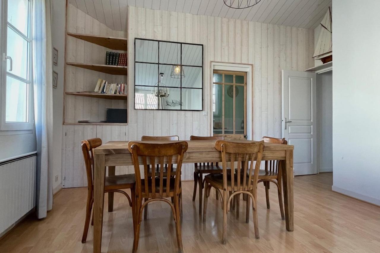 Very Bright Nest With Terrace In The Village La Flotte Exterior foto